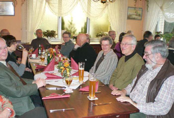 Mit guter Stimmung beginnen wir das Festmahl!